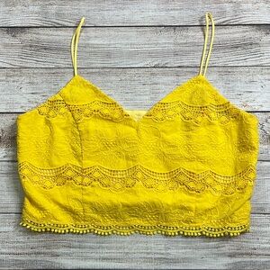 Urban Revivo Floral Boho Lace Crochet Crop Tank